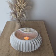 Load image into Gallery viewer, The 'Emilia' Ceramic Wax Melt Burner