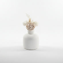 Load image into Gallery viewer, Wax Melt Floral Blooms
